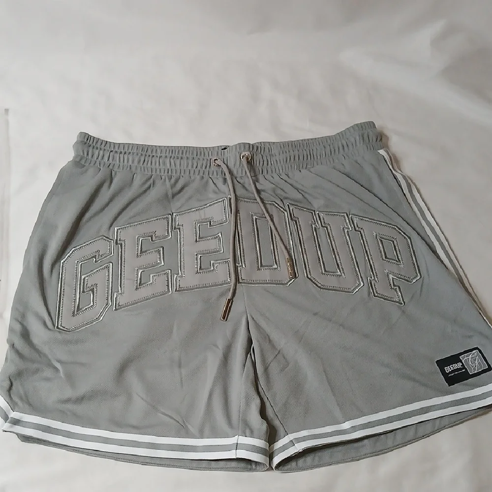 GEEDUP Gray Athletic Shorts with Contrast Stripe